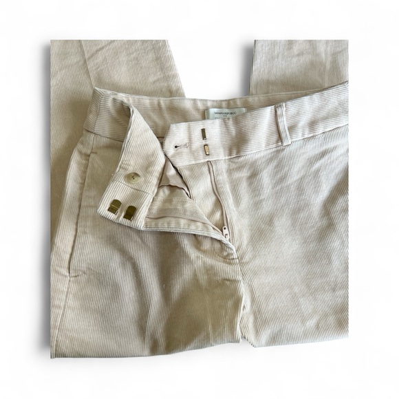 Banana Republic Beige Corduroy Trousers-size 0 - Picture 4 of 5
